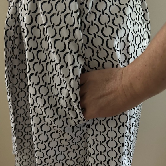 CUTE White w/Black/Brown Dress - Picture 7 of 7